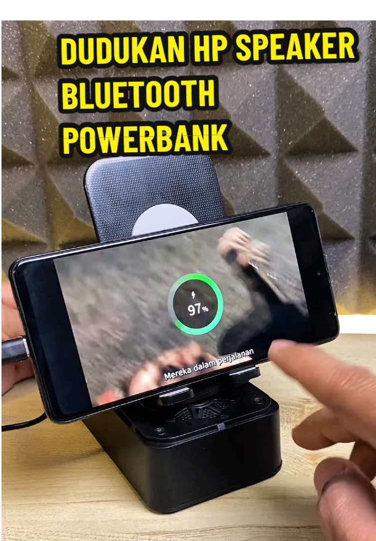 Membalas @HARIS SH Ya, bagus banget bukan dudukan hp biasa tapi udah ada speaker bluetooth dan juga bisa jadi powerbank.  #DudukanHP #StandHolderSpeaker  #PhoneHolderSpeaker  #SpeakerStandHolder  #SatuKontenTiapHari  #GajianSale #WIBGajian  
