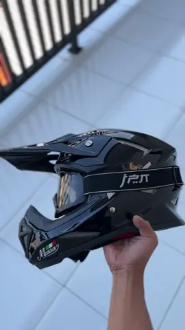 Keburu habis untuk promo nih #helmganteng #tren2025 #tren #helmmurah 