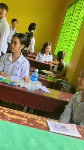លេងទឹកមុខដល់ហេីយ​😂😂​  #លូវគេខំរៀនហេីយ ​  #videoបែបលែងកំសាន្តទេ🙏🙏🙏 