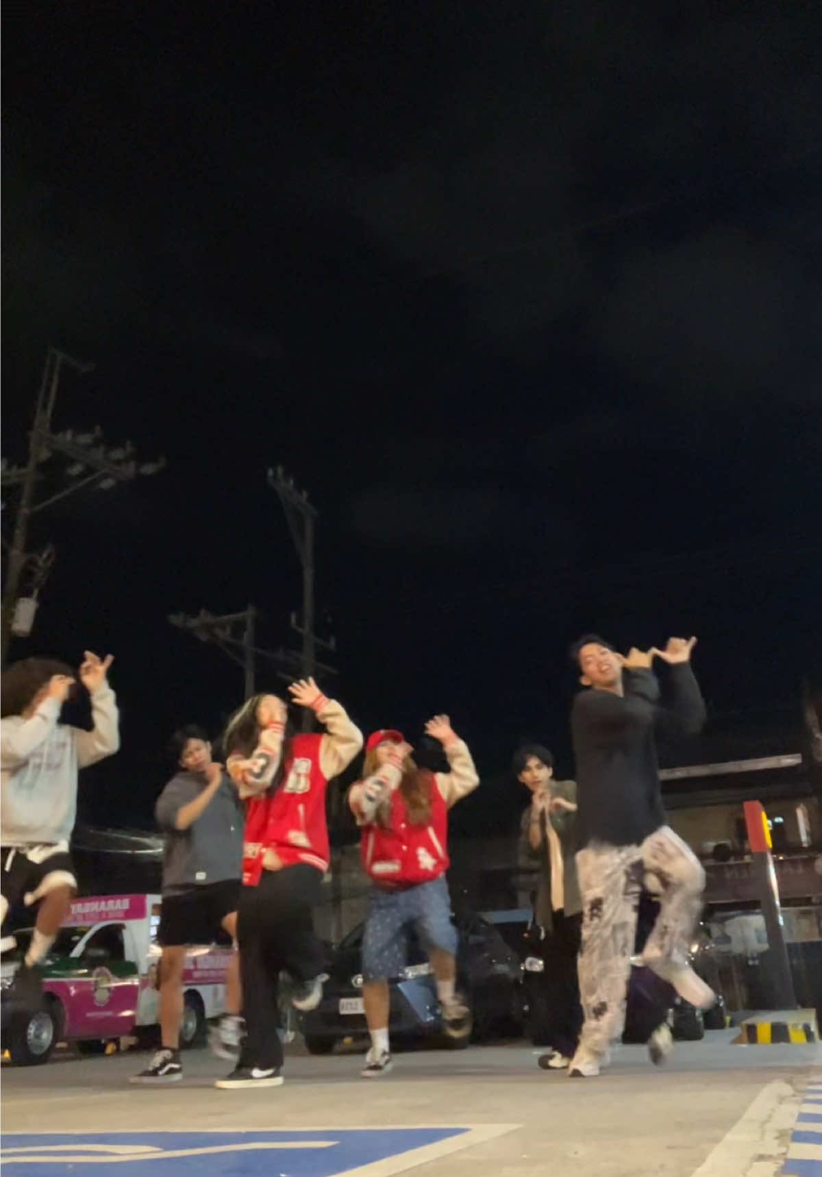 with the coolest boyssss @Dan Mark Satioquia @Rey @reiikuzink @trskeo on IG DC @𝘔𝘢𝘯𝘯𝘦x 𝘔𝘢𝘯𝘩𝘢𝘵𝘵𝘢𝘯 #dancechallenge #trend @Dani Armeña 