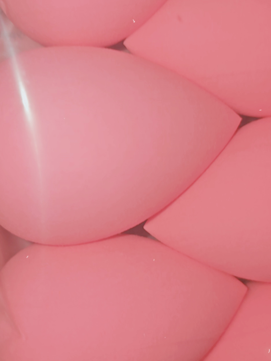 🩷Paw Paw Wonder Beauty Blenders are the best in the market, love them so much.🩷 🩷Level up your makeup routine with the softest and durable Paw Paw beauty blenders.🩷 #pawpaw #pawpawbeautyblender #beautyblender #beautyhacks #makeup #makeuphacks #fyp #beauty #girltime💅 #makeuptime #foryoupage #viralvideo 