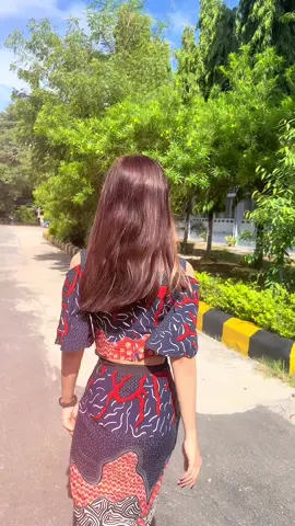 #CapCut လက်ရီးကကားနေတာပဲ🤣 #fyp #မိန်းမမဆန်တဲ့ကောင်မလေး😁😁😁 @JUE JUE 