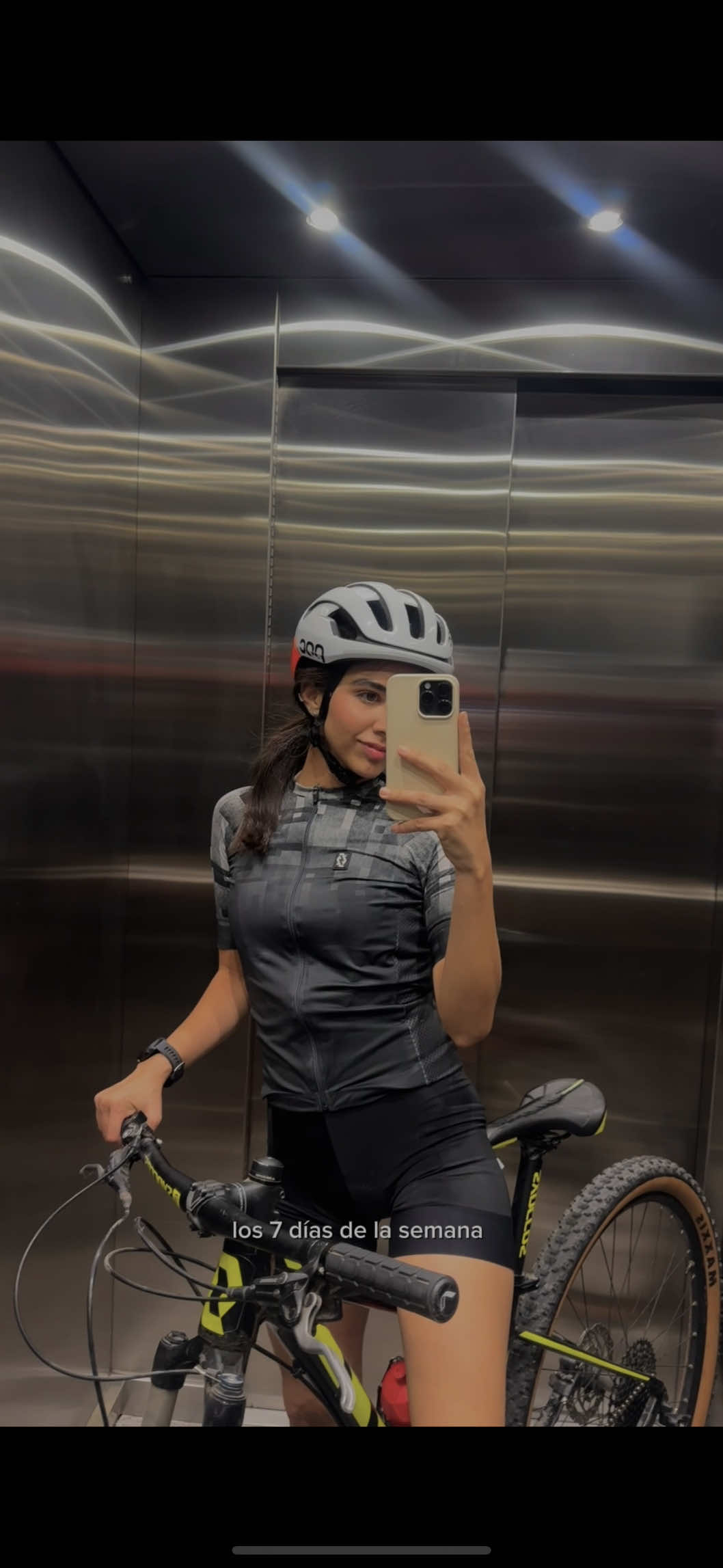Estoy disfrutando mucho de hacer ejercicio, ¡especialmente con el HUAWEI WATCH FIT 4 Pro que recomiendo muchísimo! Y lo mejor es que es compatible con IOS y Android #FashionNext #FashionActive  #HUAWEIWatchFIT4Pro  #Thebestsmartwatch #deporte #sport #reloj #brendajair @Huawei Mobile Mx 