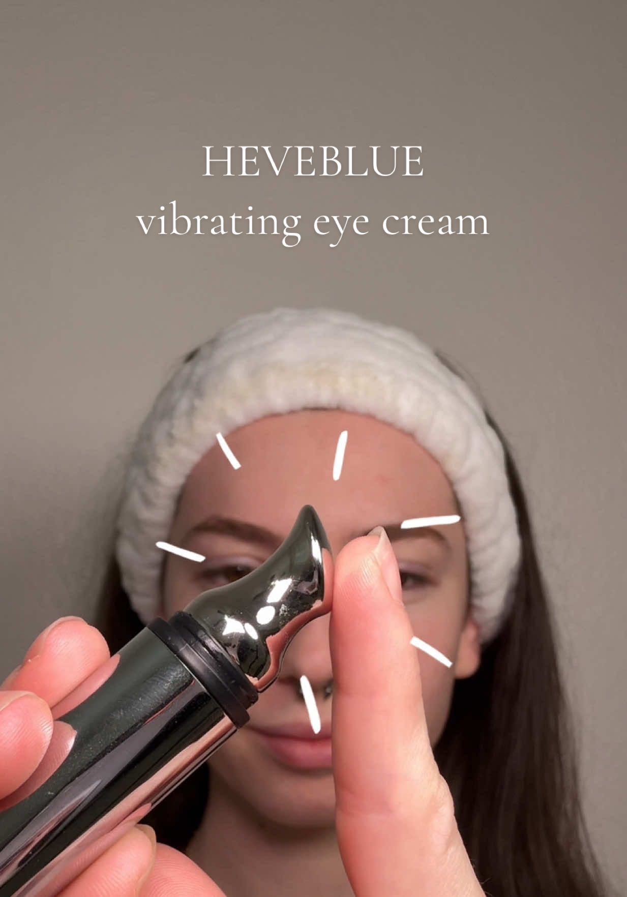 HEVEBLUE Black Yuja Bean Auto Eye Cream helps with fast and efficient absorption using 12,000 〰️vibrations〰️per minute and T3, a low-molecular collagen similar to the human body, unlike regular collagen!  @Heveblue @Heveblue Cosmetics #heveblue #vibratingeyecream #eyecreamfordarkcircles #mungbean #kbeautyskincare 
