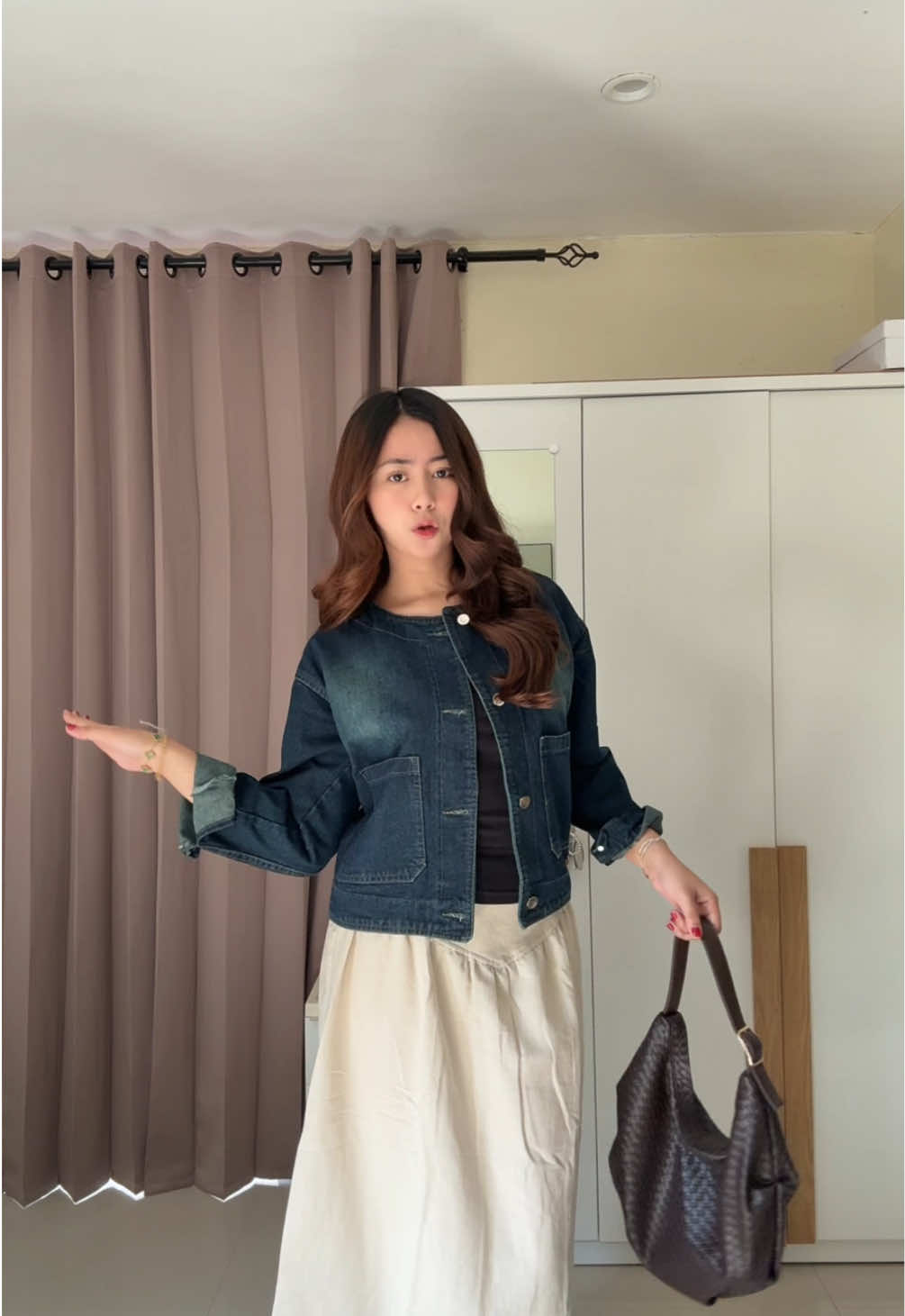 jarang pake rok tp yg ini bagus bgt di aku