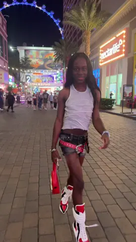 VEGAS BBY