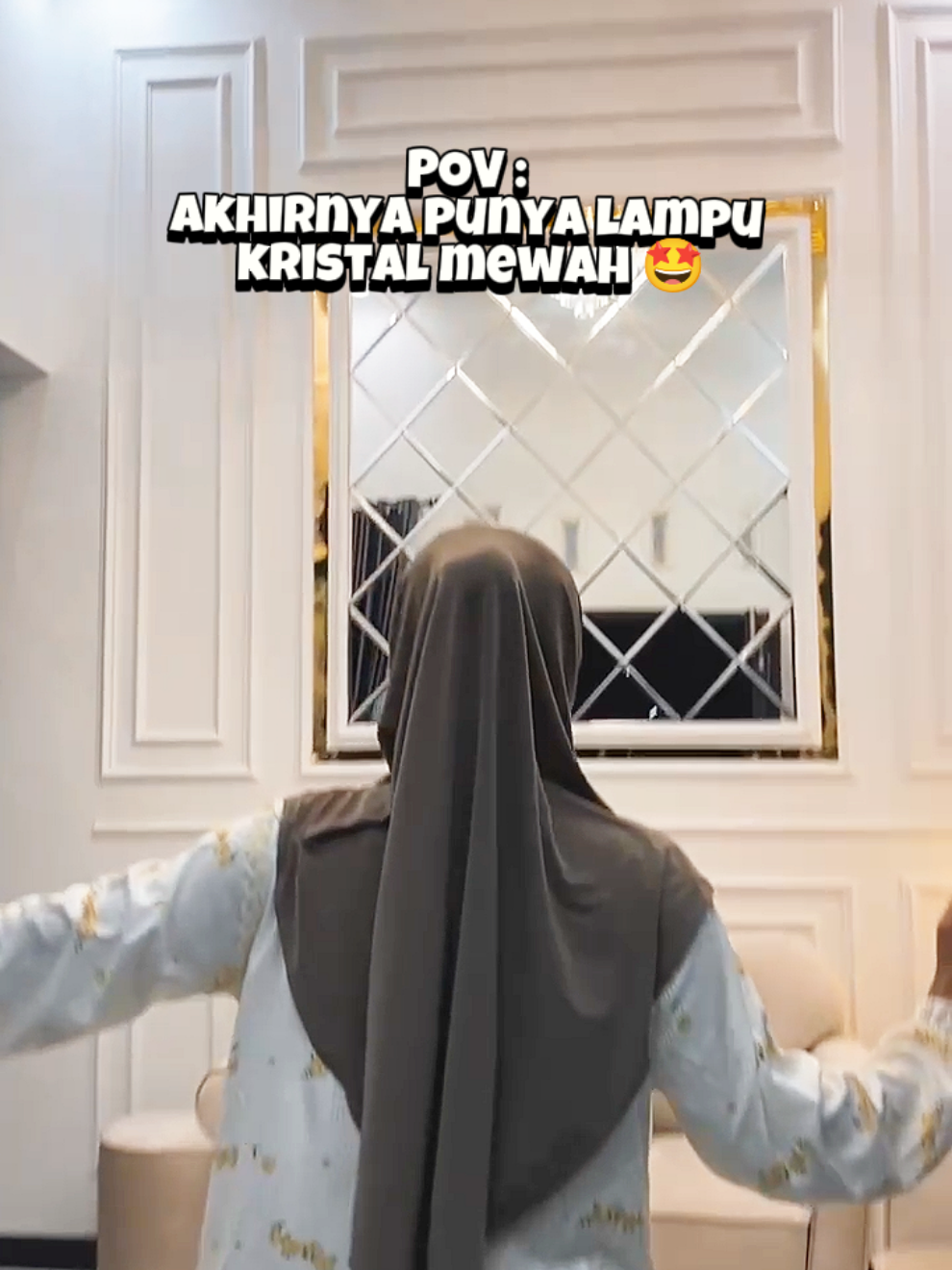 Akhirnya bisa ganti lampu gantung mewah kristal di ruang tamu ✨ Masyaallah Tabarakallah 🤲 #lampukristal #lampugantungkristal #lampugantungmewah #lampugantungruangtamu #homedekor #fyppppppppppppppppppppppp 