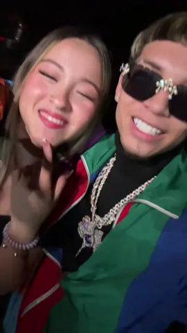 dos rubiosss #fyppppppppppppppppppppppp #kiss #tutupr 