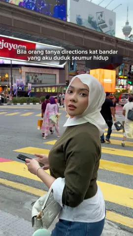 “Saya bukan orang sini” 💀😭 . . . . #relatablecontent #relatablememes #relatable #funnymeme #memestiktok #lawakmalaysia #lawaktiktok 