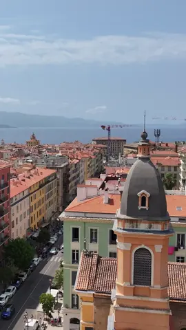 😍 Ajaccio… On partage quelques images capturées en drone dans le cadre d’une mission pour un client. Vous souhaitez intégrer des images drone à votre communication ? Notre agence est agréée pour voler dans des conditions parfaitement sécurisées et autorisées partout (ou presque). 