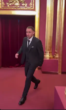 Литвин выходит на важную встречу #встреча #литвин #активвернись #кремль #блогер #москва 