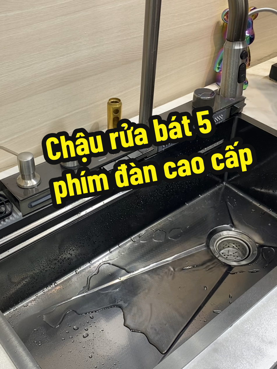 chậu rửa bát 1 hố 5 phím đàn cao cấp #chauruabat #giadungtienich #giadungthongminh #_hangnoidiatrungquoc_ #hangnoidiatrungquoc #hangnoidiatrung #đồnộiđịatrungquốc #donoidiatrungquoc #donoidiatrung #noidiatrung #xuhuong #viral #trending 