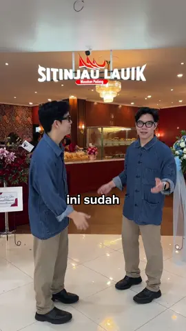 Kalian tim makan nasi padang pake sendok atau tangan? 🤤☺ Location📍 Area Curbside Lobby Food & Beverage 1& 2 Bandara Halim Perdanakusuma #sitinjaulauik #restopadang