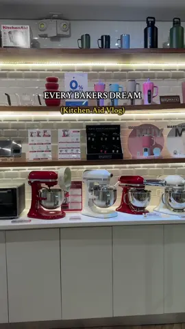 Dream ko talaga magka kitchen aid mixer. Buhay pa kasi kenwood ko kaya no reason to buy HAHAHHA #Vlog #adayinmylife #haul #baker #bakersdream #handmixer #kitchenaid #investment #foryou #fyp 