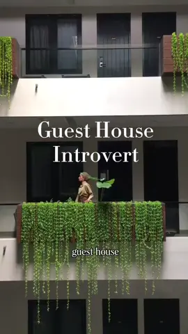 ada guest house tapi introvert?🤷🏻‍♀️ ib: @Sena di #ApartNyaman 🛋  Info dan Reservasi: WhatsApp: 085162255661 Class Premium Guest House & Spa  Jl. Lembah Dieng No.14, Malang #fyp #foryou #hotel #hotels #hotellife #hotelroom #cozystay #travel #vacation #staycation #staycationvibes #guesthouse  #accommodation #malang #exploremalang #infomalang #guesthousemalang #guesthousemurah #guesthousemurahmalang #introvert #ugc #deluxe 