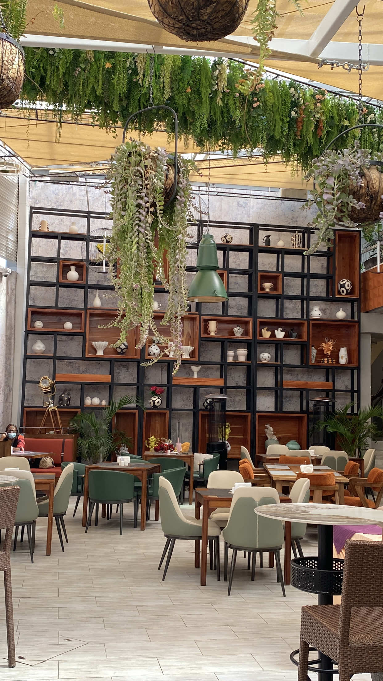 The most aesthetic restaurant in Nakuru ,I have time to argue about it 🤭! EMBOITA HOTEL📍 #nakuru #restaurantsinnakuru 