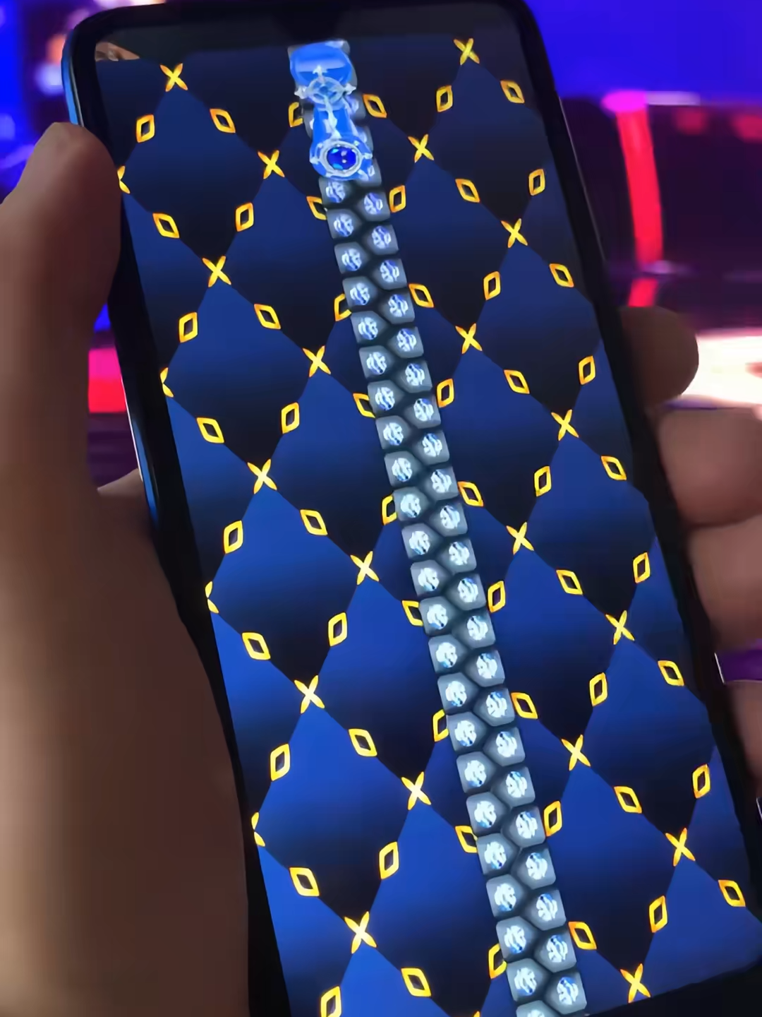 Gold1906_10 The ultimate door lock solution is here. Get Zipper Lock! 🌟