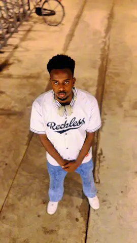 💙🤍#somali #somalitiktok #muqdishotiktok #ciyaalxamar #lilmoha🇧🇪 #mohaanow @shaafici hussein @ibrahimroomiyo 