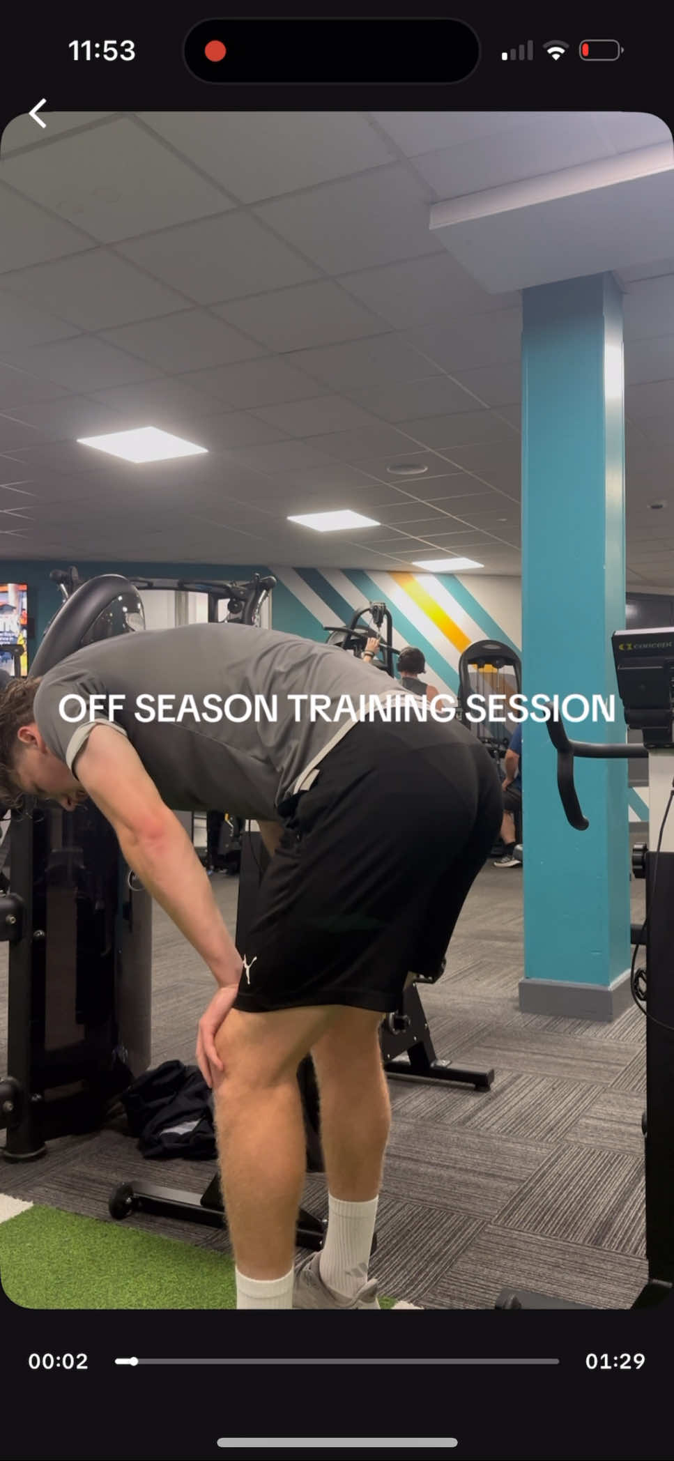Here’s what a training session looks like for me in the offseason. Give this a go and go back to preseason flying!  #fyp #footballtiktok #training 