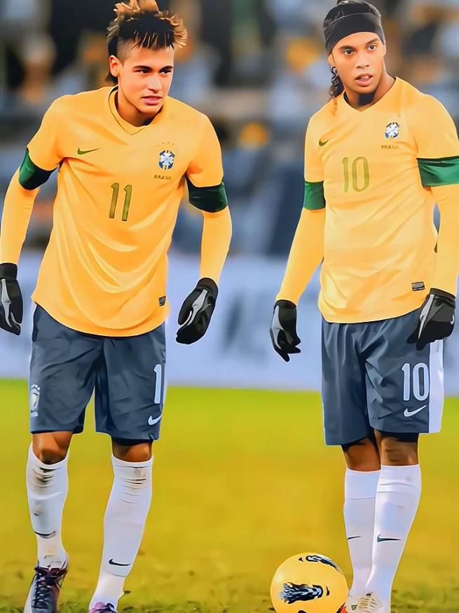 Skill Neymar X Ronaldinho🤩💫 #neymar #ronaldinho #brasil🇧🇷 #football #fyp 