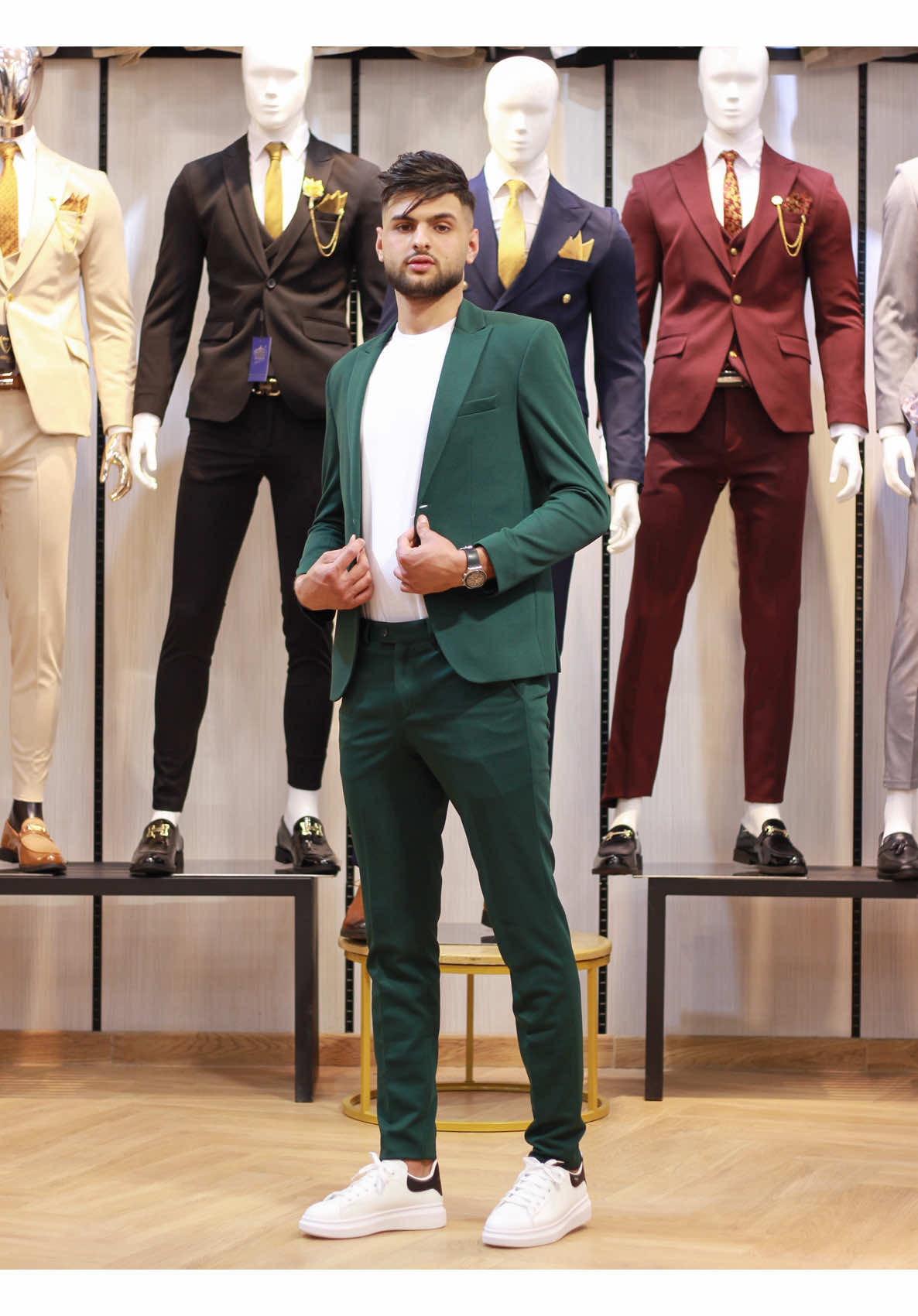 Costume casual pour vos fêtes Merhba bikom ☎️0551840072 📍Médéa rue de la deira.                              #casualoutfits #casualoutfits #costume #dz #dzpower #fypシ゚ #newcollections #الشعب_الصيني_ماله_حل😂😂 