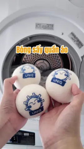 Dùng máy sấy lâu rồi mà giờ mới được khai sáng vụ bóng sấy quần áo nè. Mua về xài thử đi mng ơi #xuhuong #fyp #bongsayquanao #maysayquanao #uniq #bongsayquanaouniq 