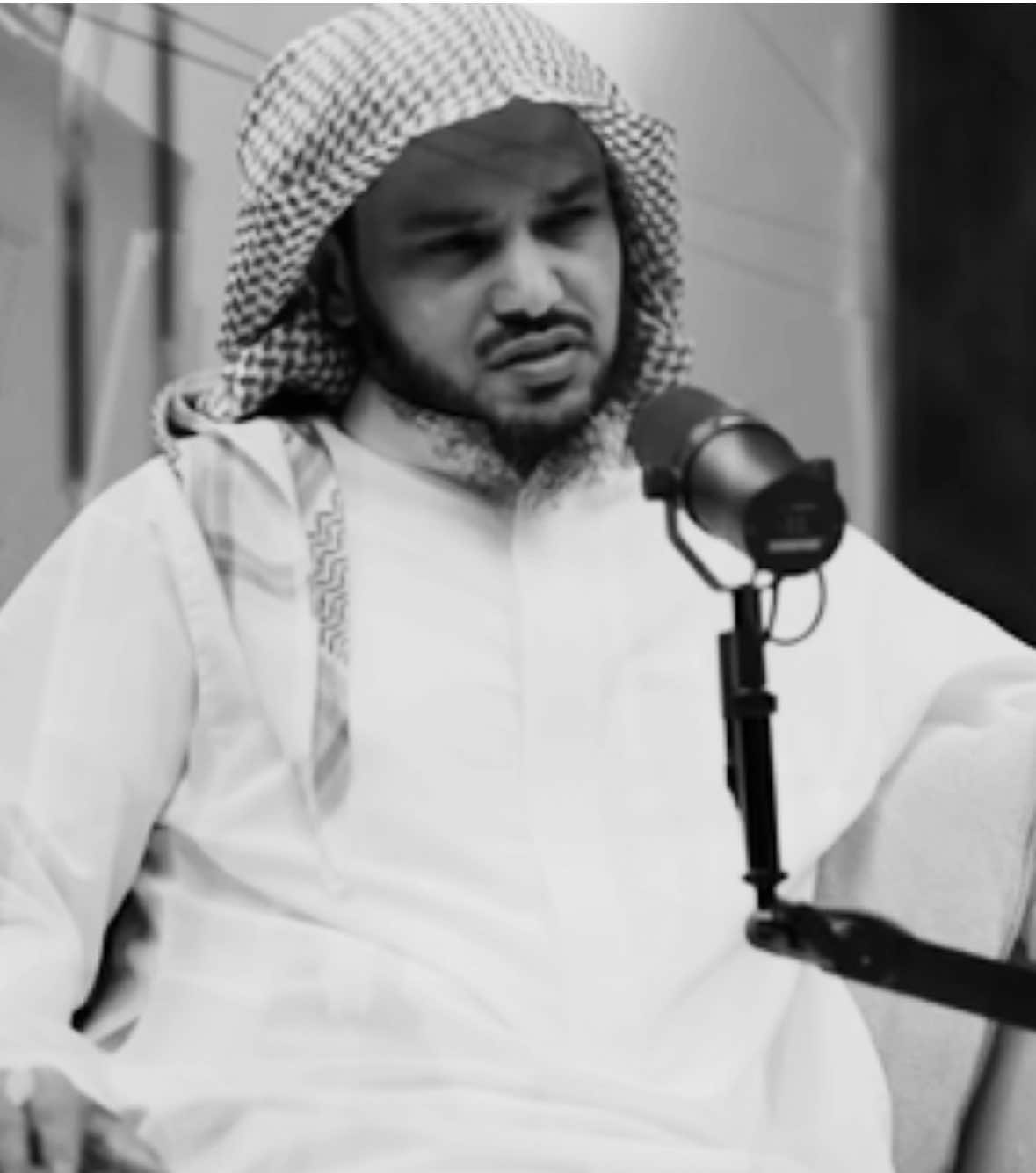 هو فيه أحد ينسى حدا والدينه؟ #مشعان_البراق 