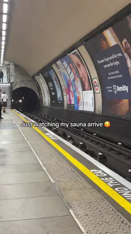 Hell #londonunderground #tube #london 