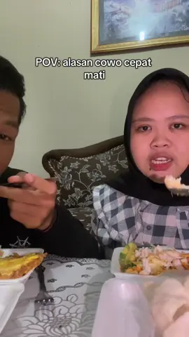 Bunuh aku bunuh 🗿 #couplecomedy #couplestiktok #couplegoals #coupletrend #Relationship #lucu #fadildila 