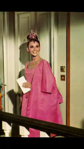 #allthingspink #audreyhepburn #pink #breakfastattiffanys #pinkdress #princessvibes #yes #beauty 