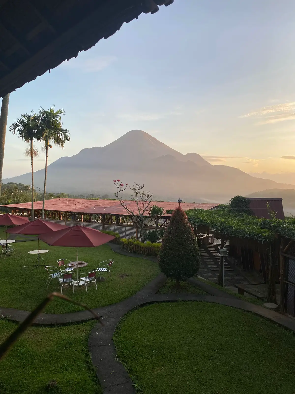 Pengen kesana lagi plisssss 🥹🥹 #trawasmojokerto #trawas #hoteltrawas #staycation #trawashits #hotel #trawasviral 