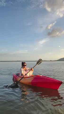 แสงพระอาทิตย์ตกดินที่หาดมดตะนอยเป็นอะไรที่สวยมาก#เทรนวันนี้ #เที่ยวทะเล #ทะเลใต้ #หาดมดตะนอย #ตรัง#มดตะนอยพาราไดซ์ #tiktokพาเที่ยว #เที่ยวกับแฟน🇹🇭🚗 #tiktok #พระอาทิตย์ตกดิน @เที่ยวกับแฟน🚕🇹🇭 @เที่ยวกับแฟน🇹🇭🚗ช่องสำรอง 