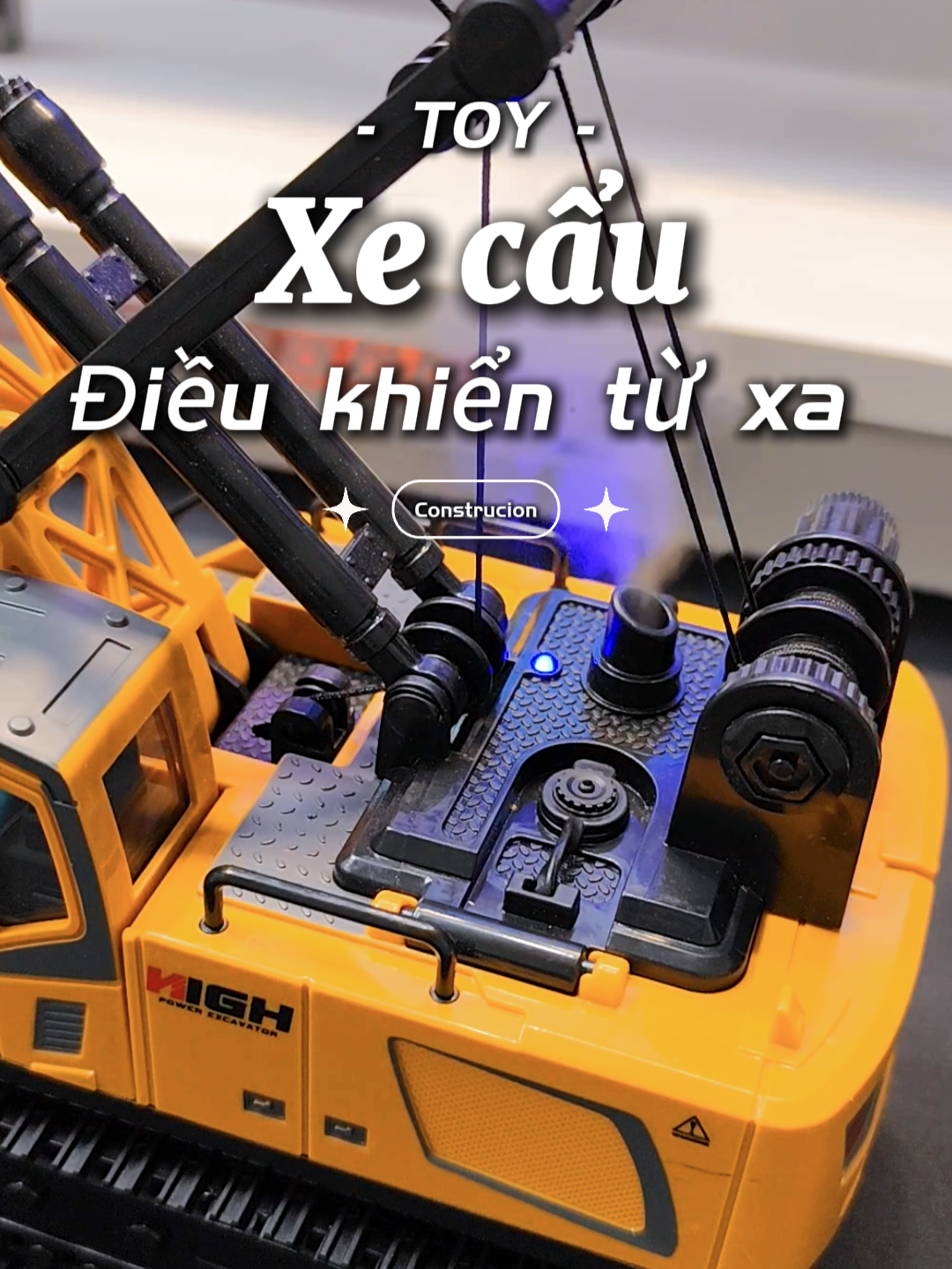 Xe cẩu xích điều khiển từ xa