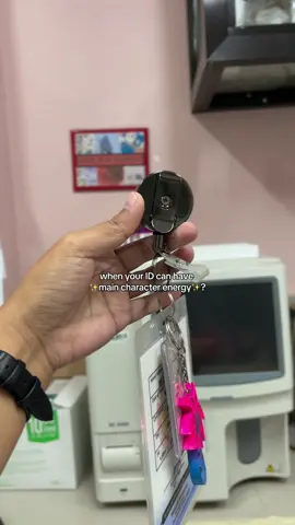 stop unhooking your lanyard like it’s 2005. this one’s for u and u deserve it! #idholder #retractableidholder  #heavyduty #keyring #retractable #healthcareworker #medtech #internship #duty #hospitallife 