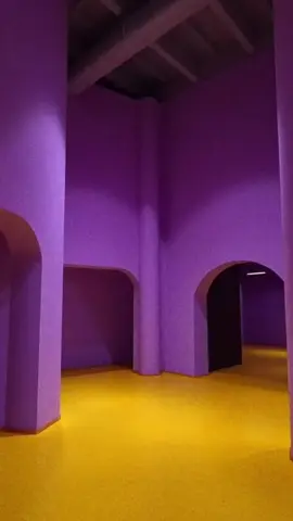 Would you like to be in this dream, pal? 👁🐻 #dreamcore #weirdcore #backrooms #dreamcoreaesthetic #liminalspace #liminalspaces #nostalgia #nostalgiacore 