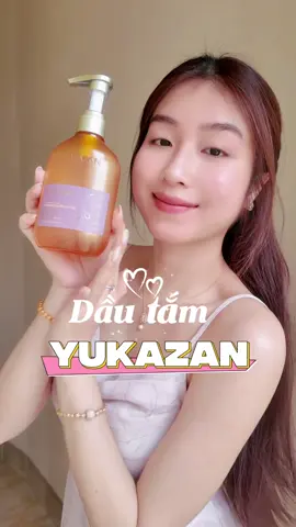Tắm xong với em này, da cứ như em bé luôn á Kèm hashtag:#dautamolive #YukazanVn #Dautamyukazan #Guardian #Wastons #BeautyTok #goclamdep 