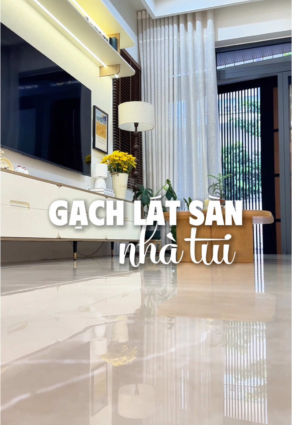 Cho những ai hỏi mã gạch lát sàn nhà nha, có ai cùng gu nhà hok nào?  #nhahuongli #nhatuine #Home #nhadep #gachlatnen #kinhnghiemxaynha #xuhuong 