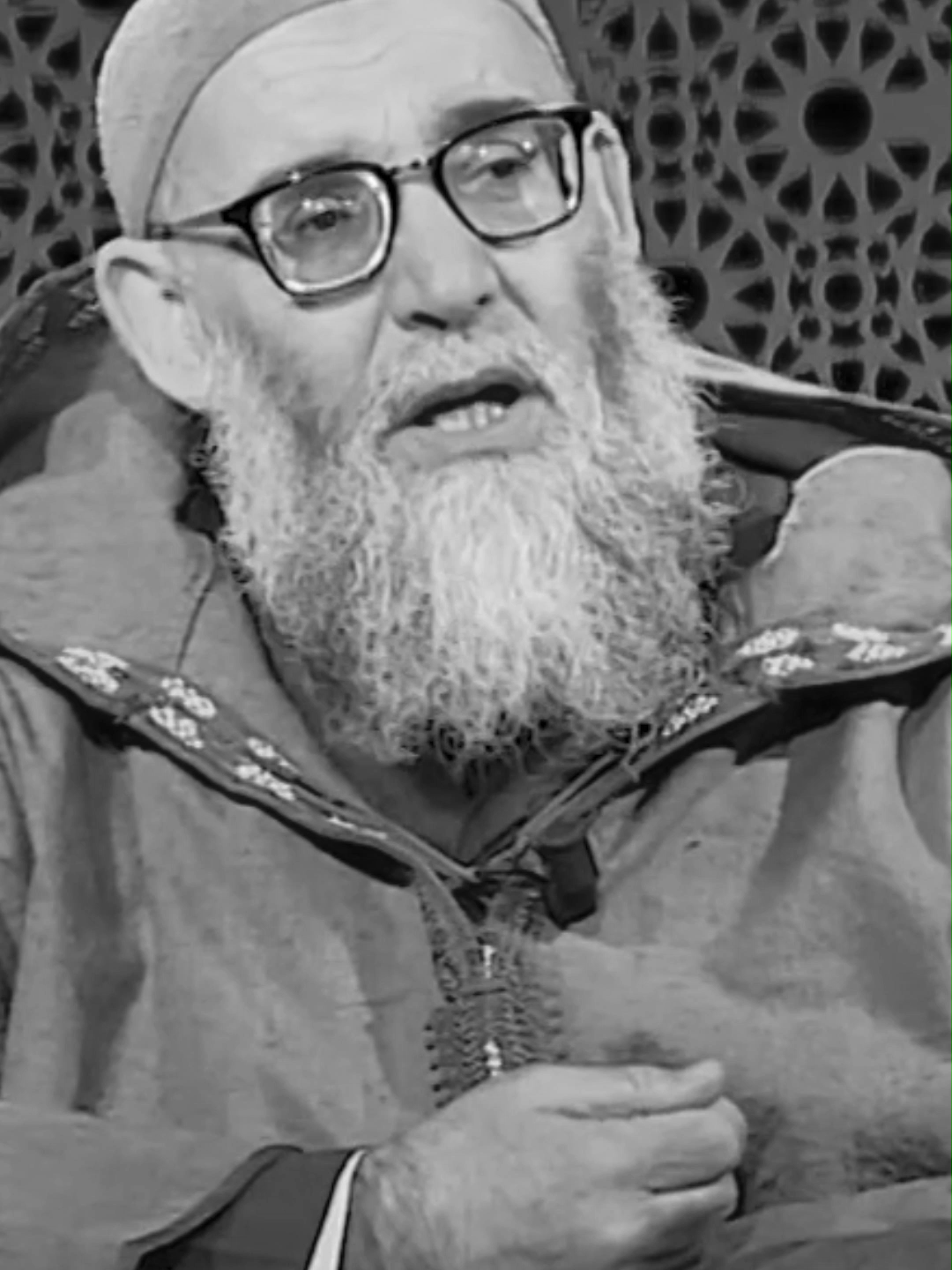 الشيخ قورين في رسالة قوية ترفَّع كالنســـر ولا تنافس الغربان #طاهر_ضروي_كلام__رائع #موعظه_دينية_مؤثرة #الشيخ_محمد_قورين #طاهر_ضروي