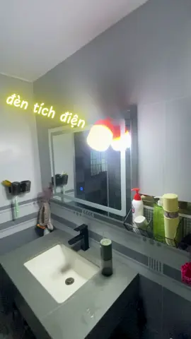 bóng đèn tích điện độ sáng cao dùng cho nhà mình lúc cúp điện #bongdentichdien #dentichdien #bongtichdien 