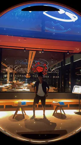 #cena #restaurant #España #Barcelona #cuba #yemayaasesutienda #modelocubano #maferefunyemaya👑🌊💙🌎🌊👑 #flowers #family #fashion #farandula #instagood #influencer #instagram #glamour #Amigos #amistad #ahijados #celebrity #cenaamigos #karolg 