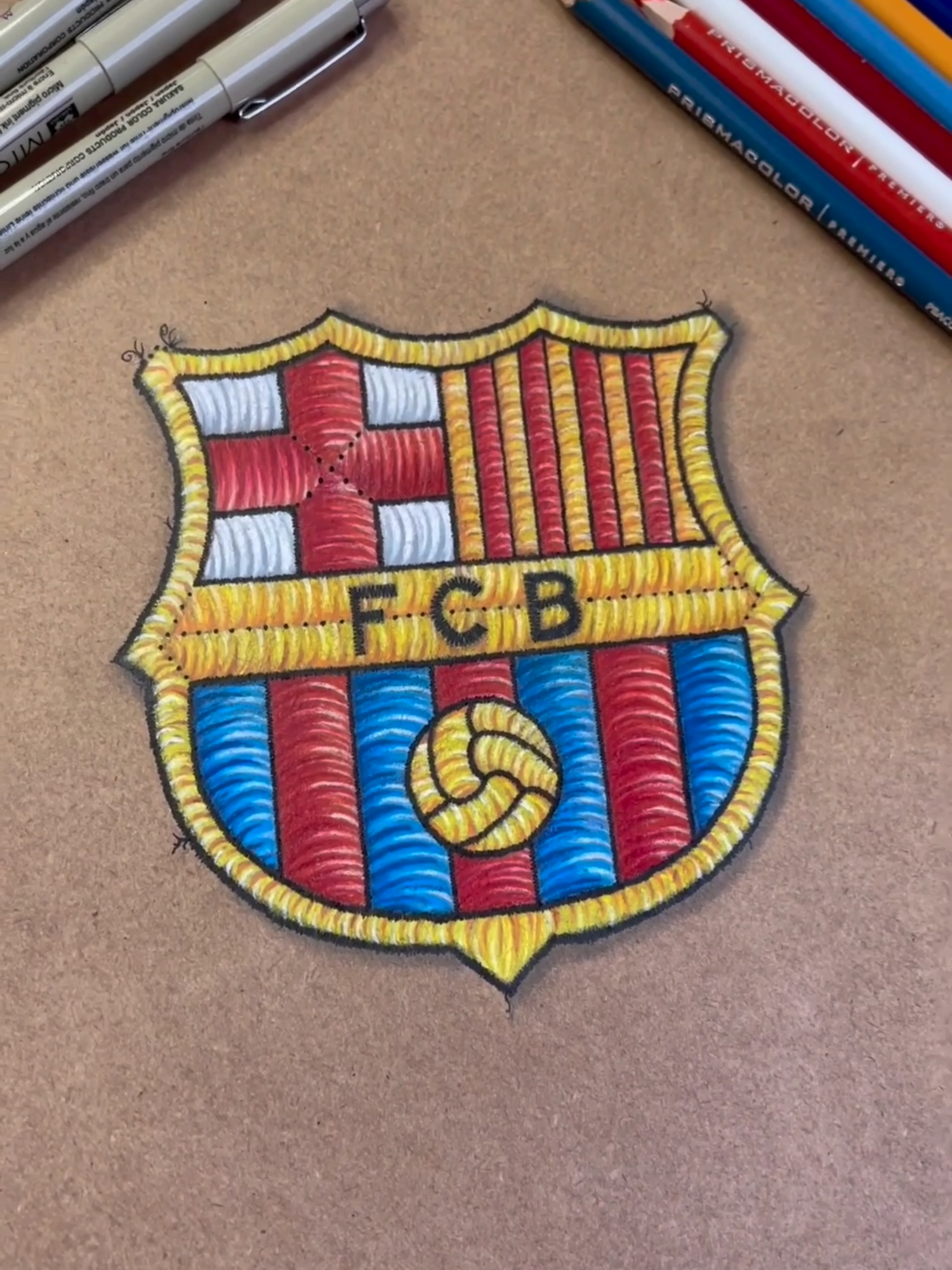 😍 El nostre escut >>  🎨 @colorfyjr #fcbarcelona #barçaontiktok
