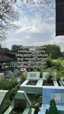 5 lembar kain kafan untuk perempuan dan 3 lembar kain kafan untuk laki-laki :)  #quotes #quotesislami #reminder #fyp #reminderislamic 