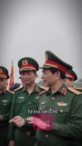 Có 1 sự hài hước của 1 Đại Tướng ở đây 🥰 hì hì Bác dễ thương quá đi mất thui “Không lấy tiền lẻ thì sẽ lấy tiền cục”🤣 #botruongboquocphong #phanvangiang #haihuoc #xuhuong #xhtiktok #xuhuongtiktok #viralvideo #viraltiktok 