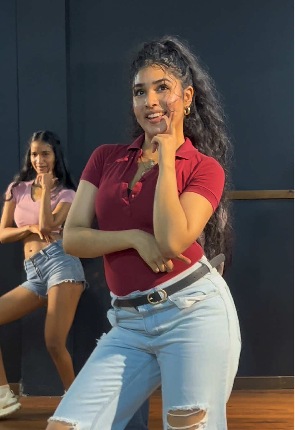 Shaky Shaky 😍♥️  මේ වගේ නටන්න එන්න ඔෂාන්ගේ Dancing Class එකට      0740301702 Whatsapp Now ♥️@Oshan Liyanage #onemillionaudition #foryou #fypシ゚ #oshanliyanagedance #oshanliyanage #viral #trending #dance 