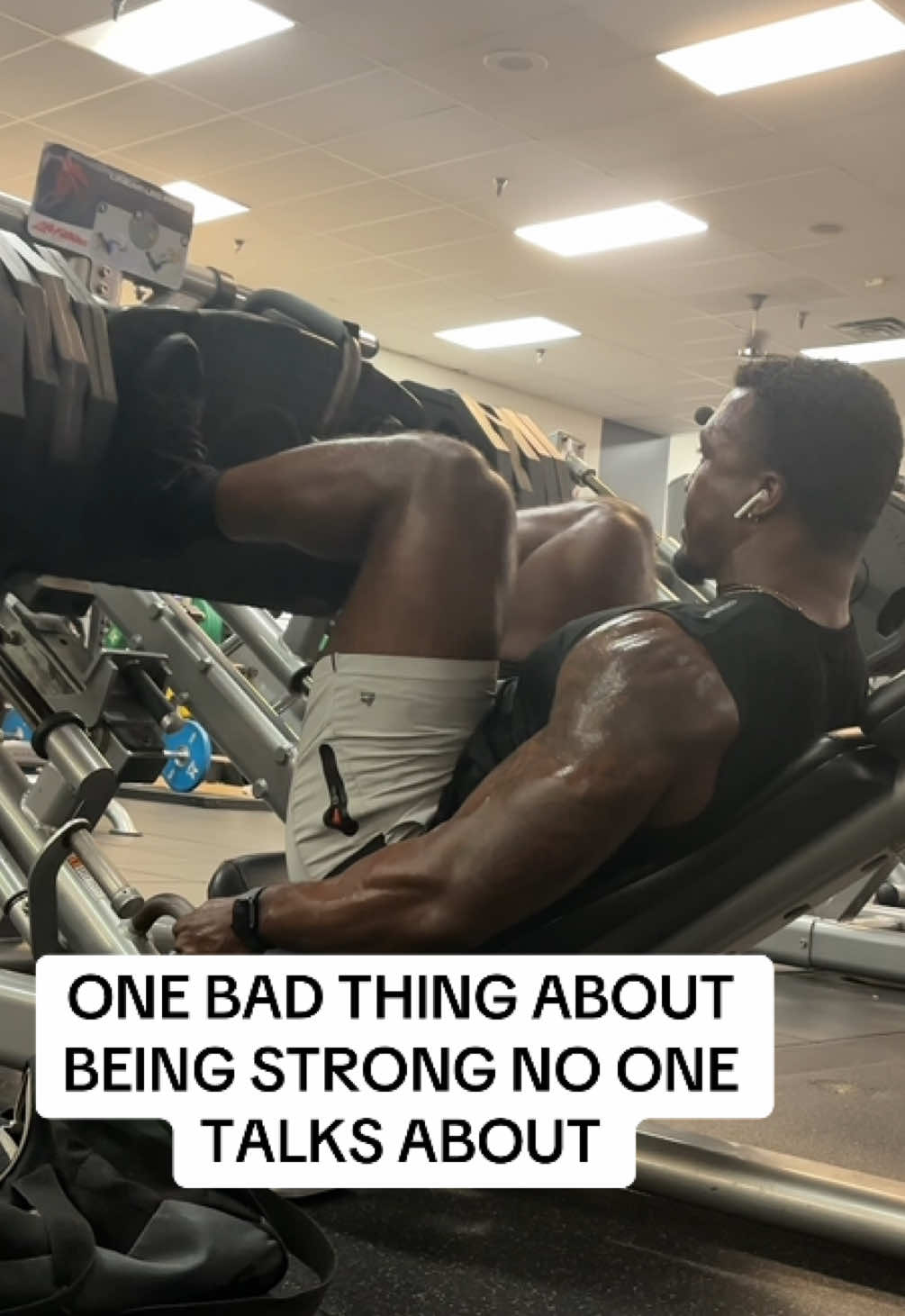 It’s basically a superset😮‍💨 #fitnesshumor #sweatgold #formerathlete #sweatgoldfitness #dallastrainer #onlinecoach #goldengrowth #fitnesscommunity  #coldplunge #contentcreating #dallascontentcreator #gymfriends #recovery
