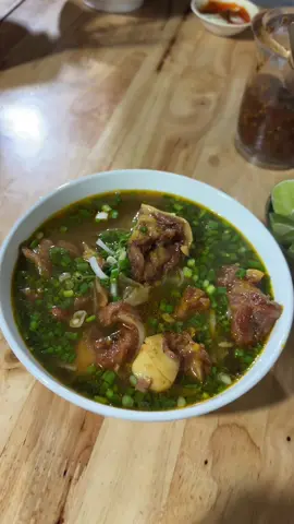 Múc bang hủ tiếu bò khooooo #reviewanngon #reviewdoan #anngoncungtiktok #hocmon #doanngon #pho #bunbohue #bunbo #angihomnay #xuhuong #fyp #viral 