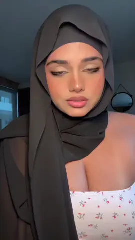 am i wrong? . . . . ‏#muslimquotes #muslimreels #deenoverdunya #deen #reflections #muslimah #muslimgirl 