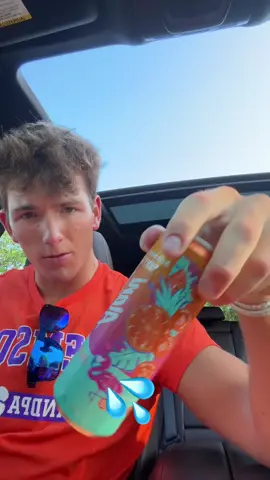 The lighting is fireeee @Alani Nutrition #energydrink #gym #fyp #GymTok #college #fypシ #fau #energydrinks 