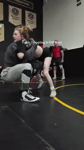 Vegas is in its own lane of violence🤼‍♂️🩸🥋 . #lasvegas #mugzybulljunk #bulljunk #wrestling #wrestler #grappler #grappling 