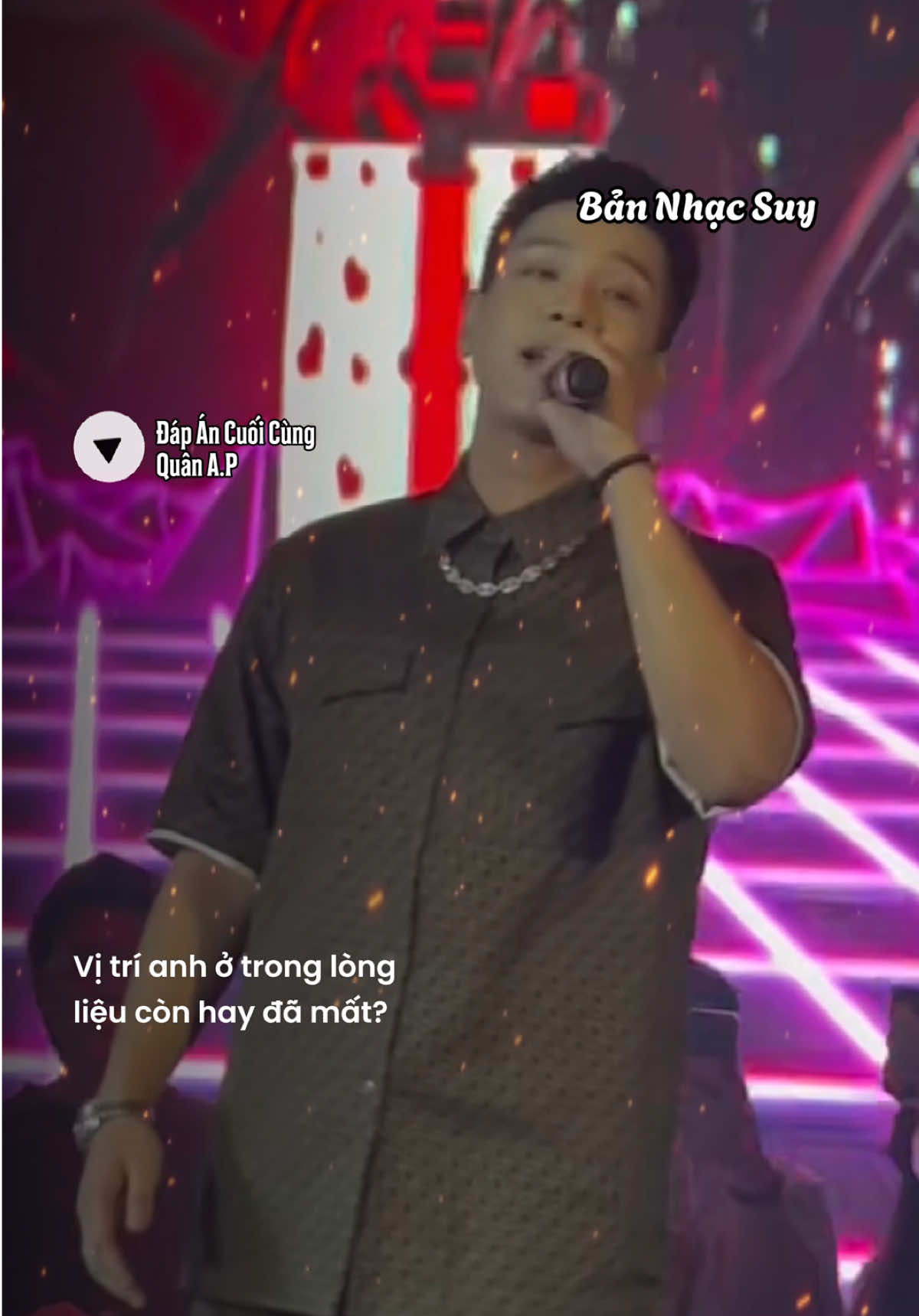 Nhìn mắt anh trả lời anh đi, liệu em vẫn còn cần anh không? “Đáp Án Cuối Cùng - Quân A.P” #dapancuoicung #quanap #bannhacsuy #xh 